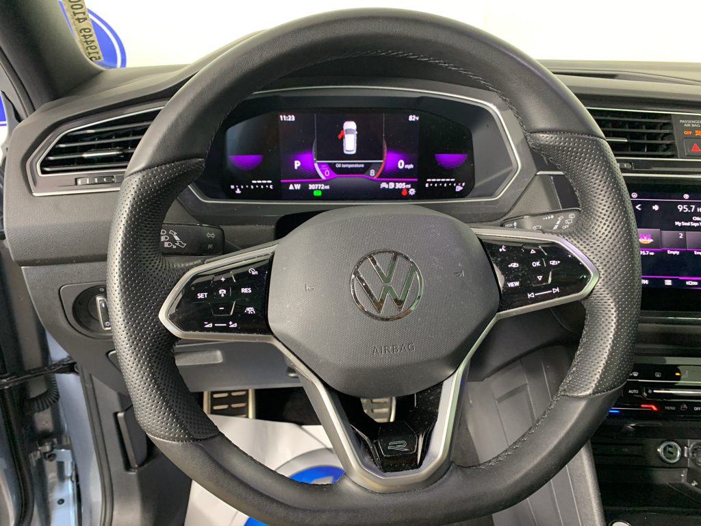 Vehicle photo 21