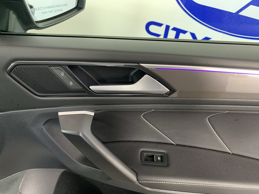 Vehicle photo 38