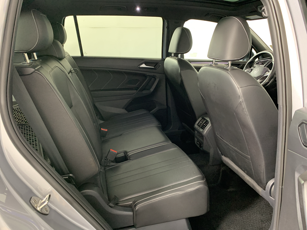 Vehicle photo 36