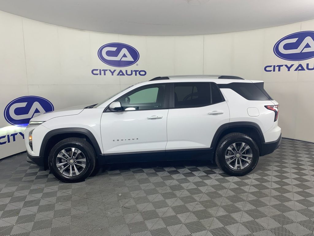 Vehicle photo 6