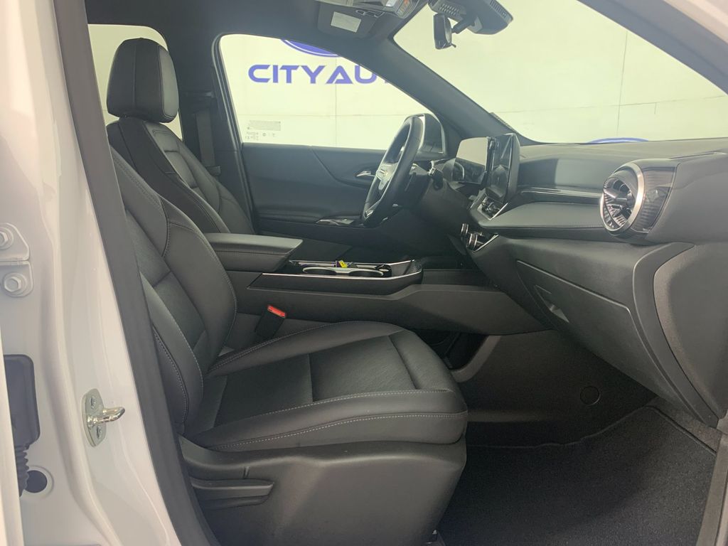 Vehicle photo 41