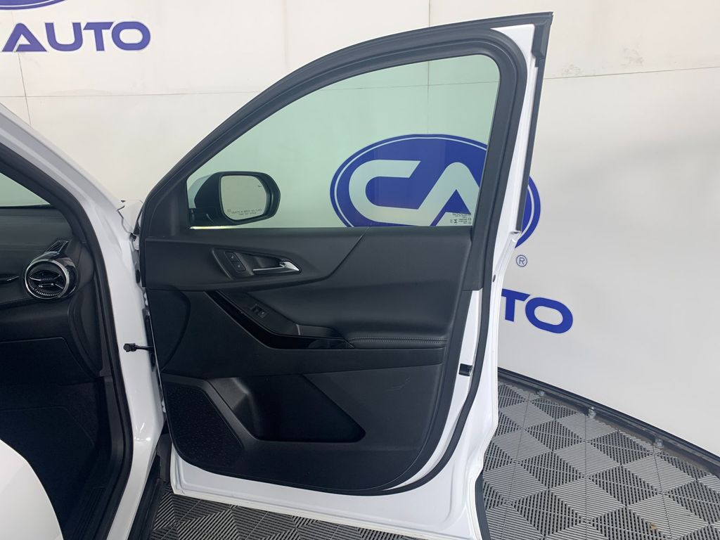 Vehicle photo 39