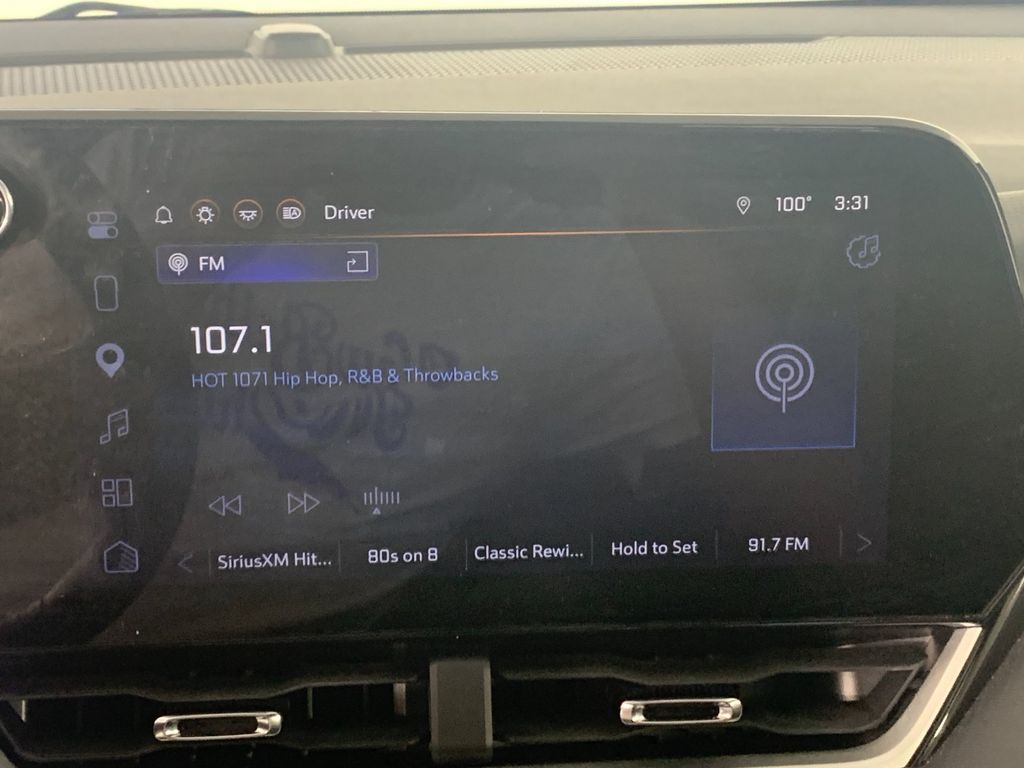 Vehicle photo 27