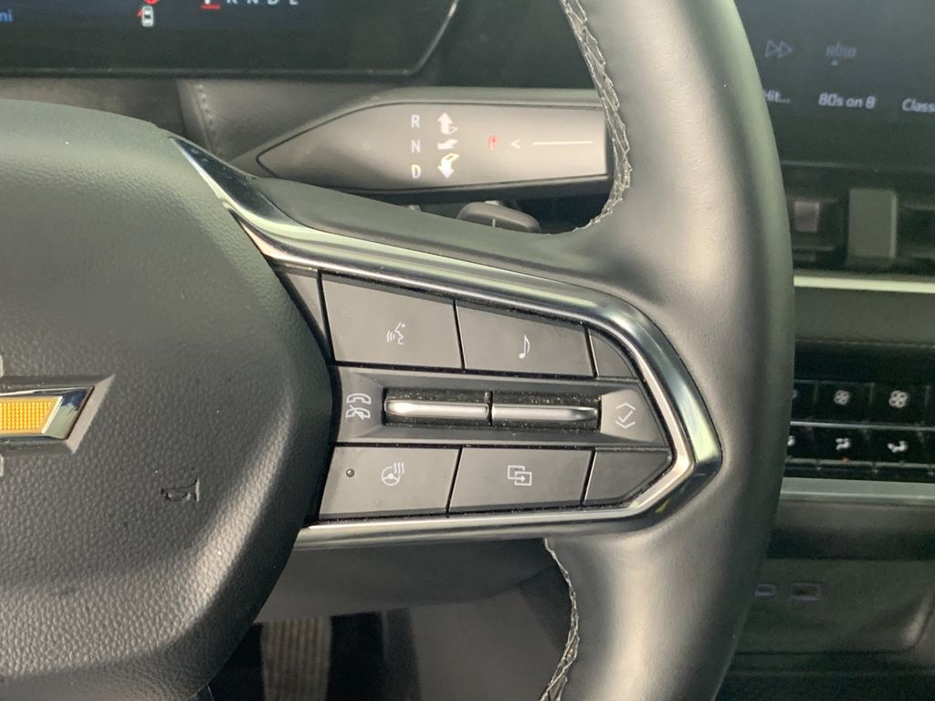 Vehicle photo 19