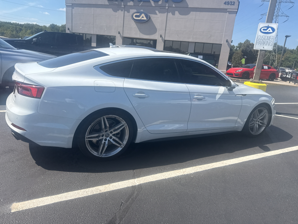 Vehicle photo 2