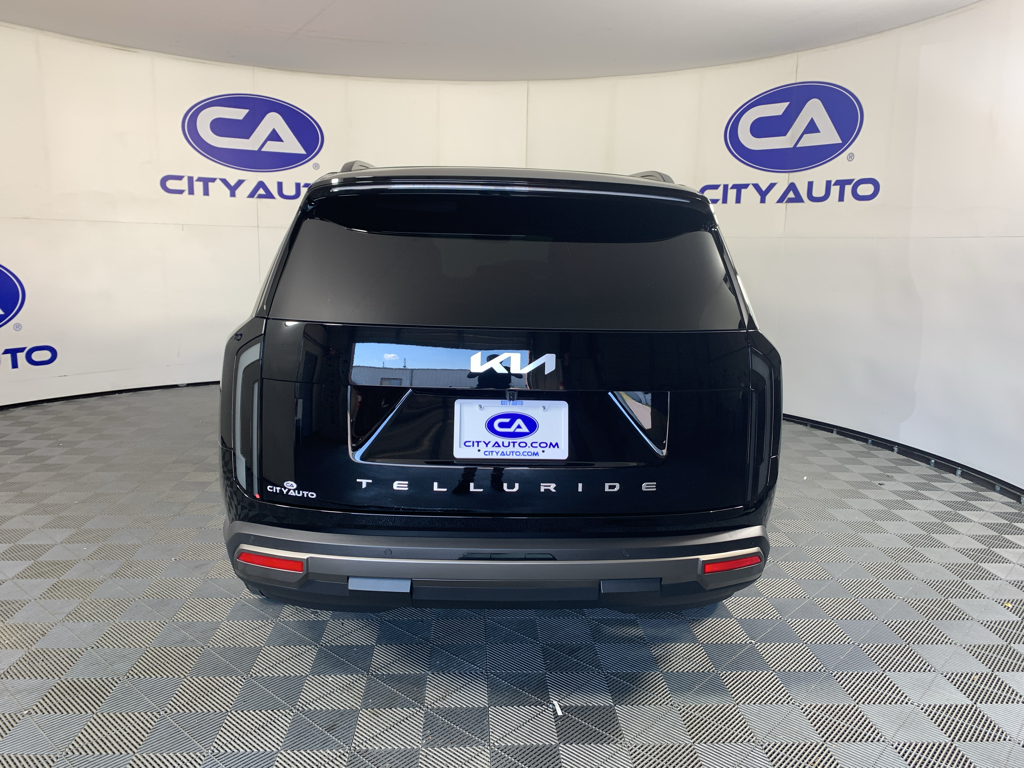 Vehicle photo 4