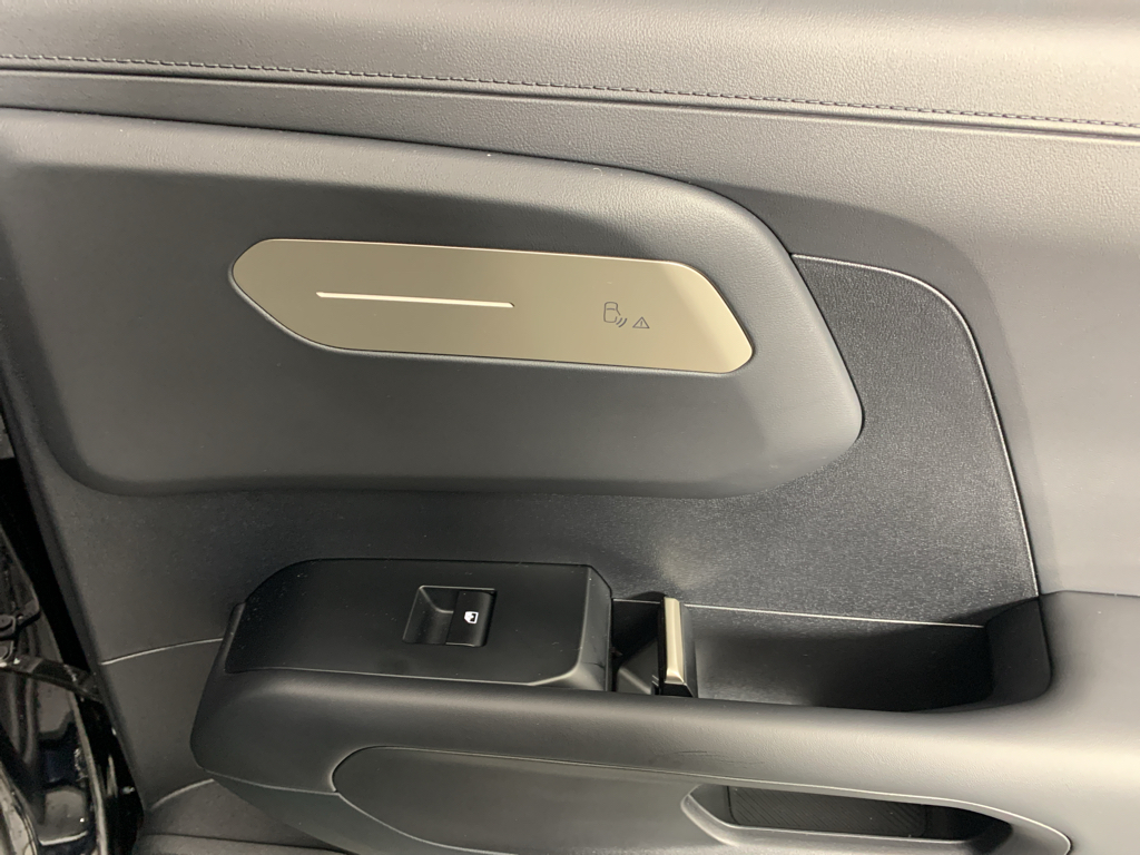 Vehicle photo 39