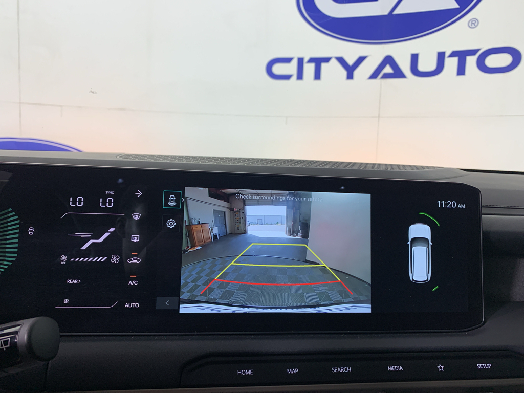 Vehicle photo 27