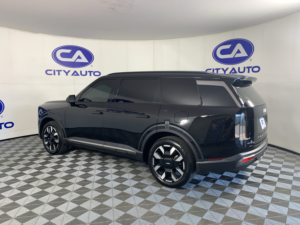 Vehicle photo 5