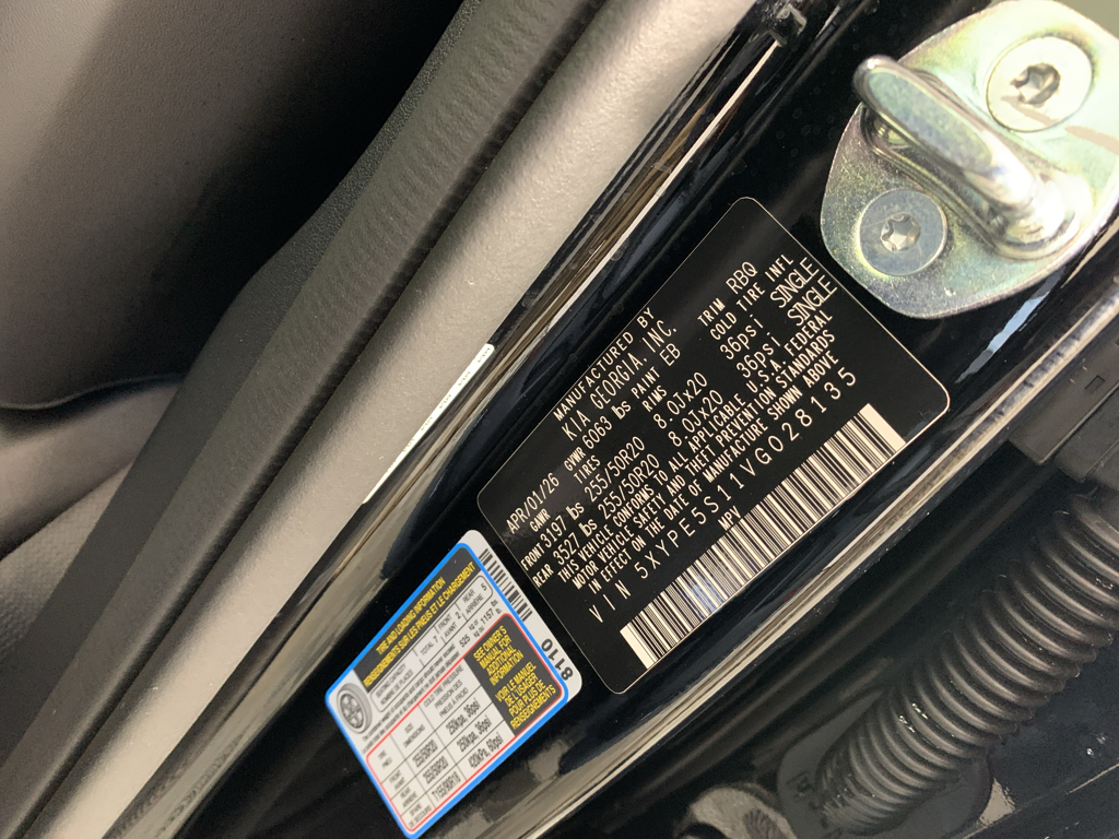 Vehicle photo 12