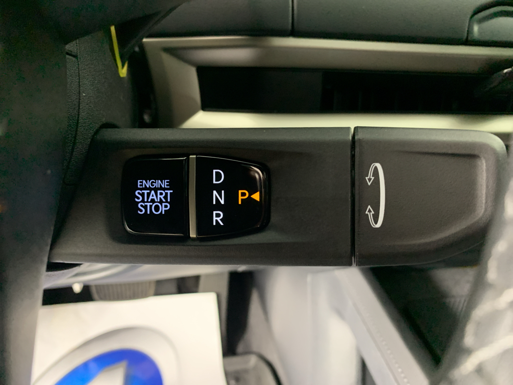 Vehicle photo 17