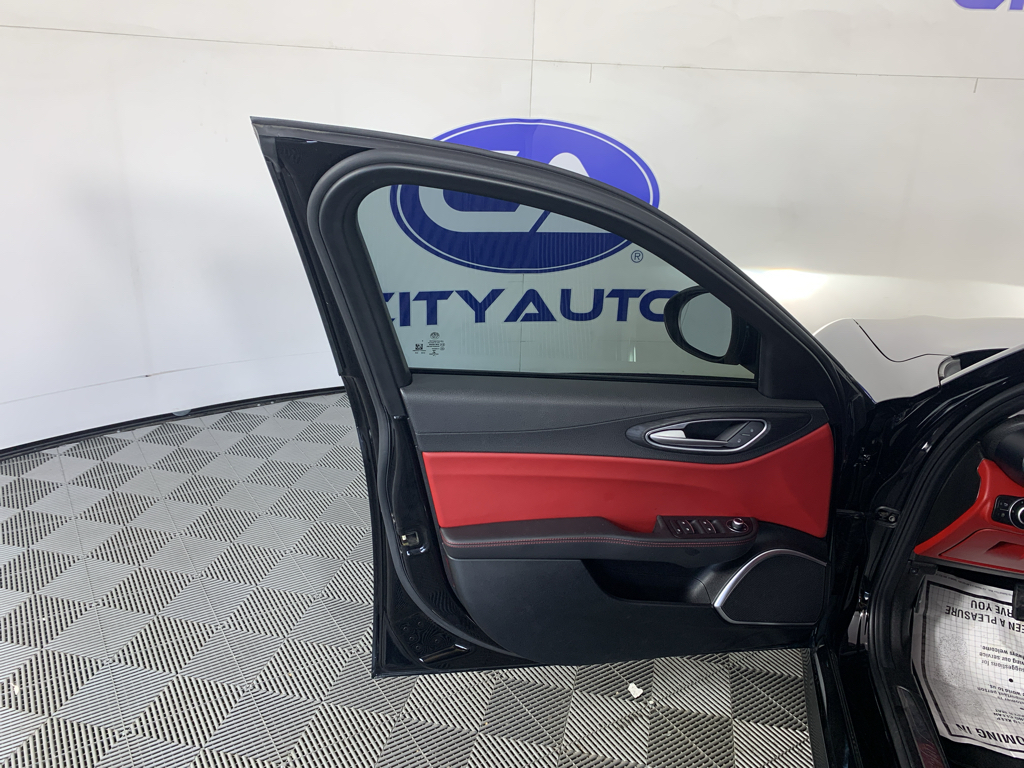 Used 2019 Alfa romeo Giulia Sedan
