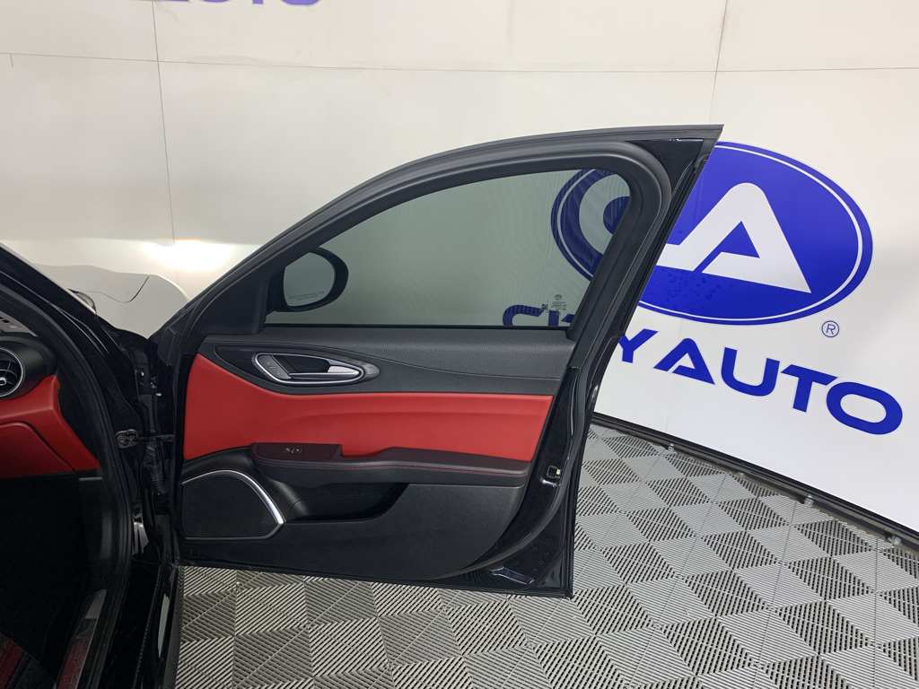 Used 2019 Alfa romeo Giulia Sedan