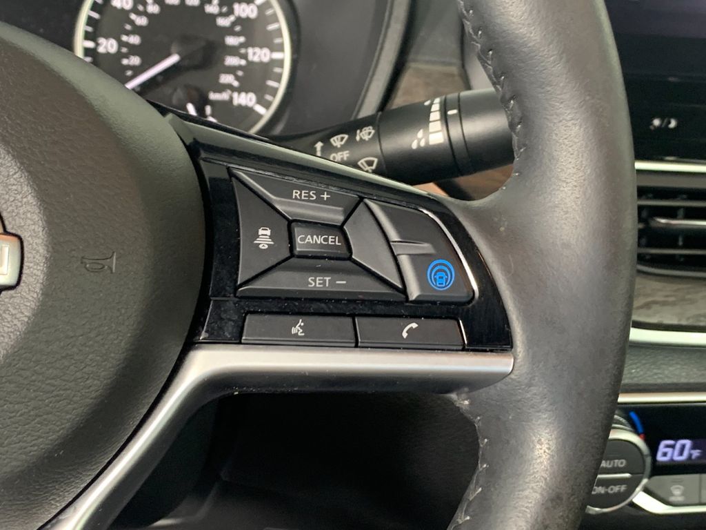 Vehicle photo 19