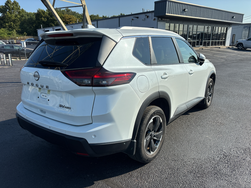 Vehicle photo 5