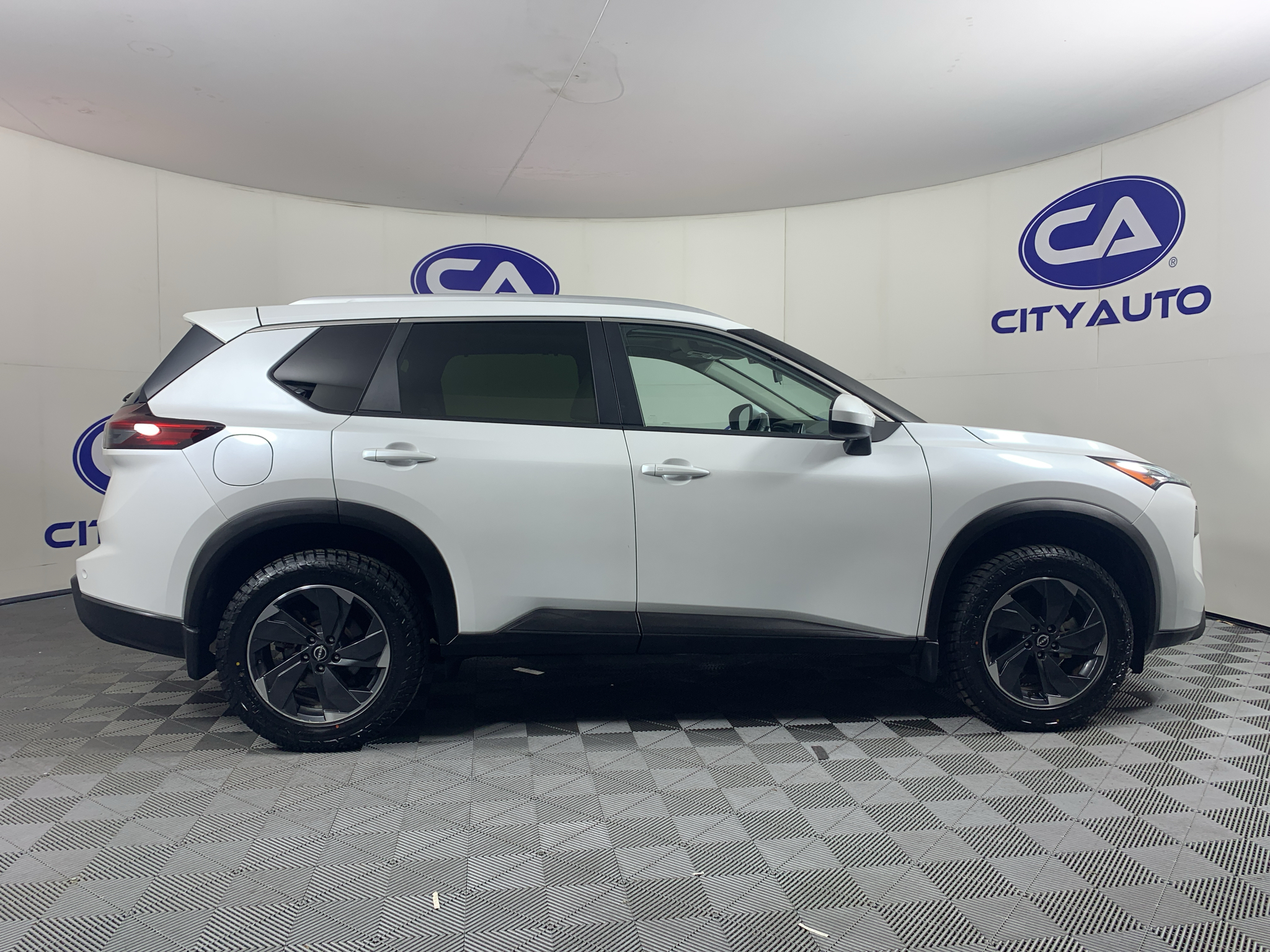 Used 2024 Nissan Rogue SUV