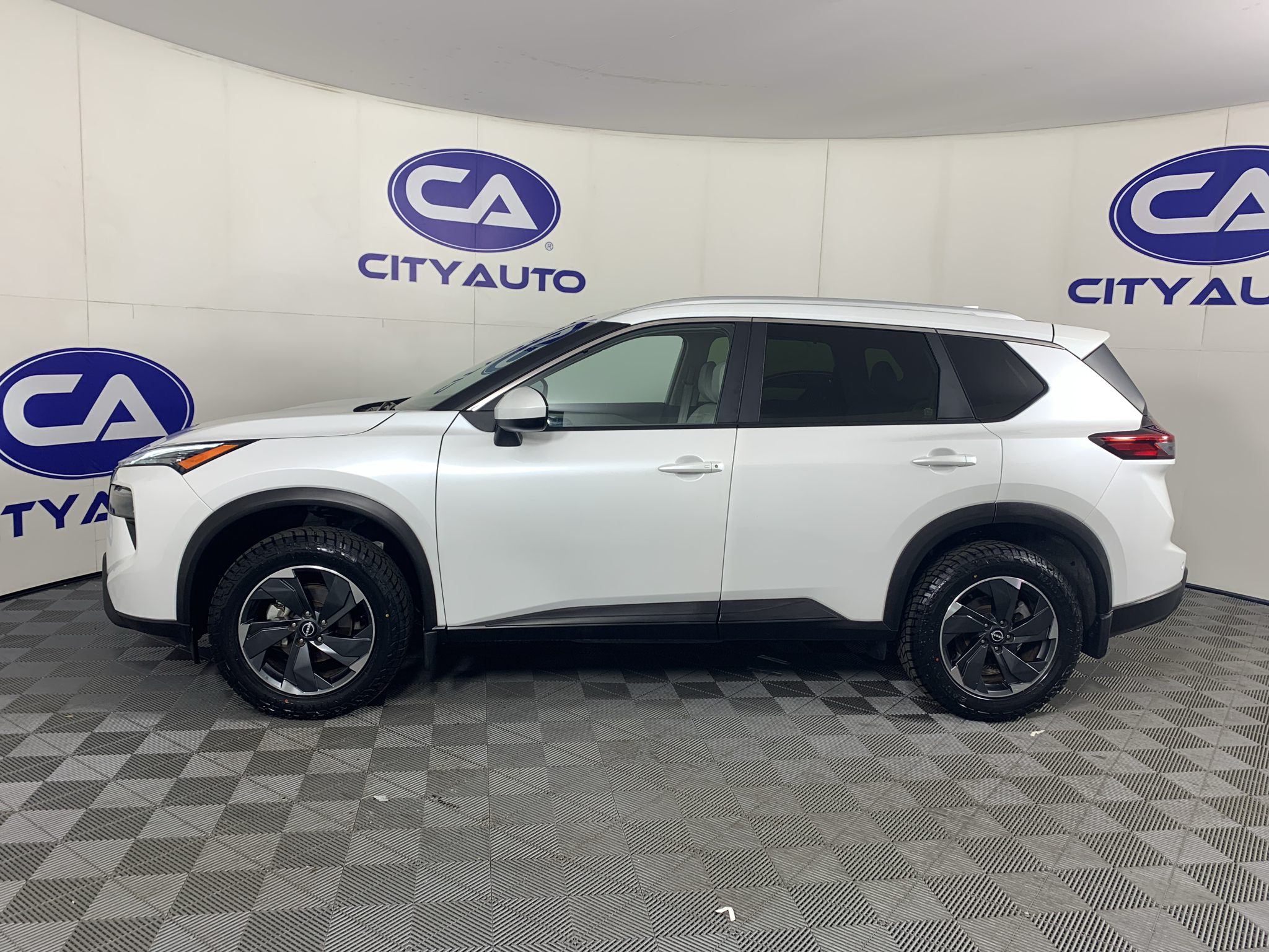 Used 2024 Nissan Rogue SUV