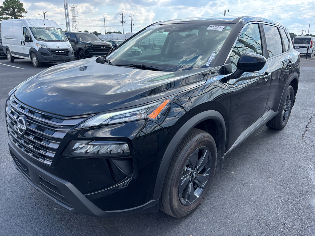 Vehicle photo 2