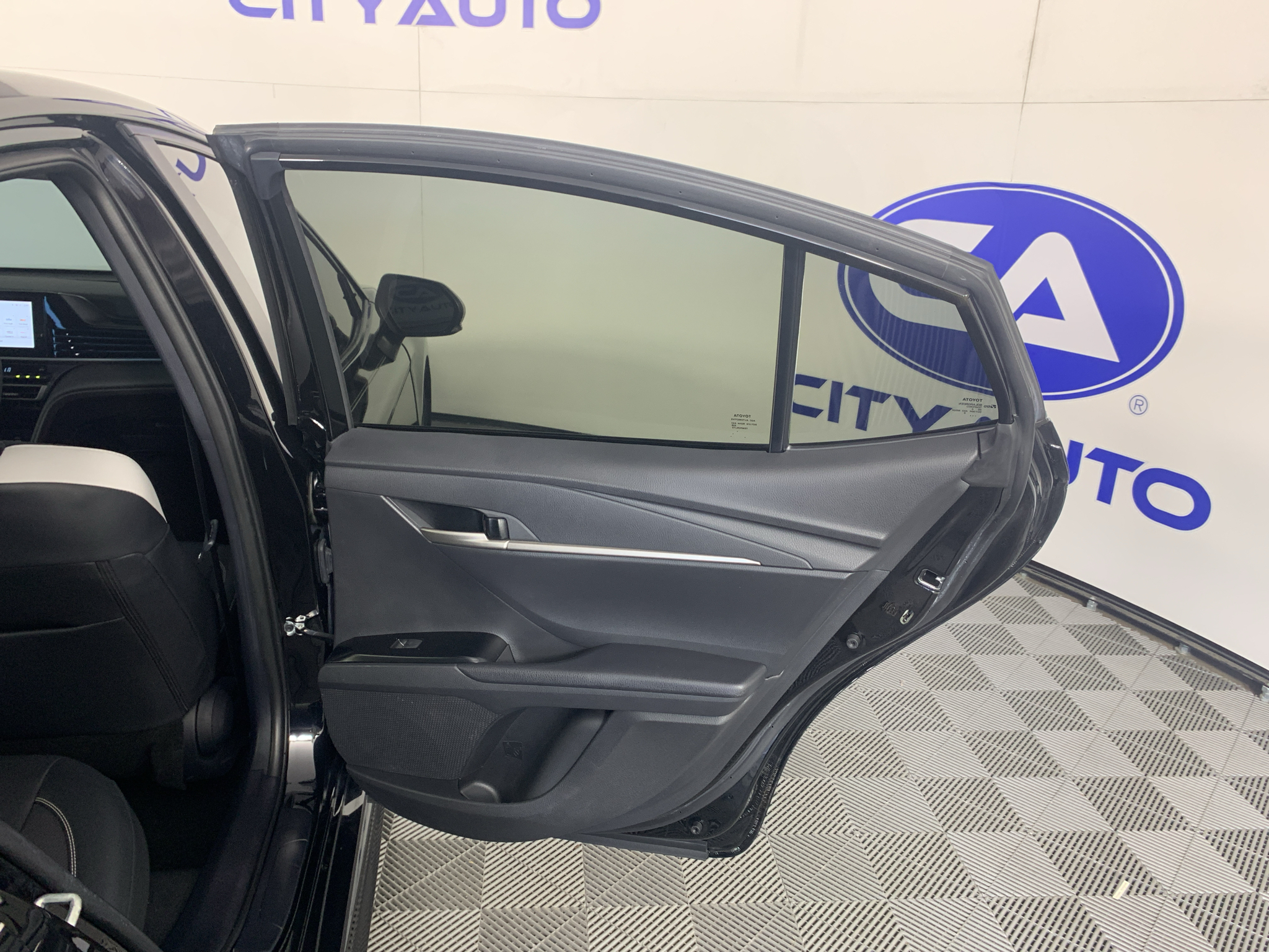 Used 2025 Toyota Camry Hybrid Sedan