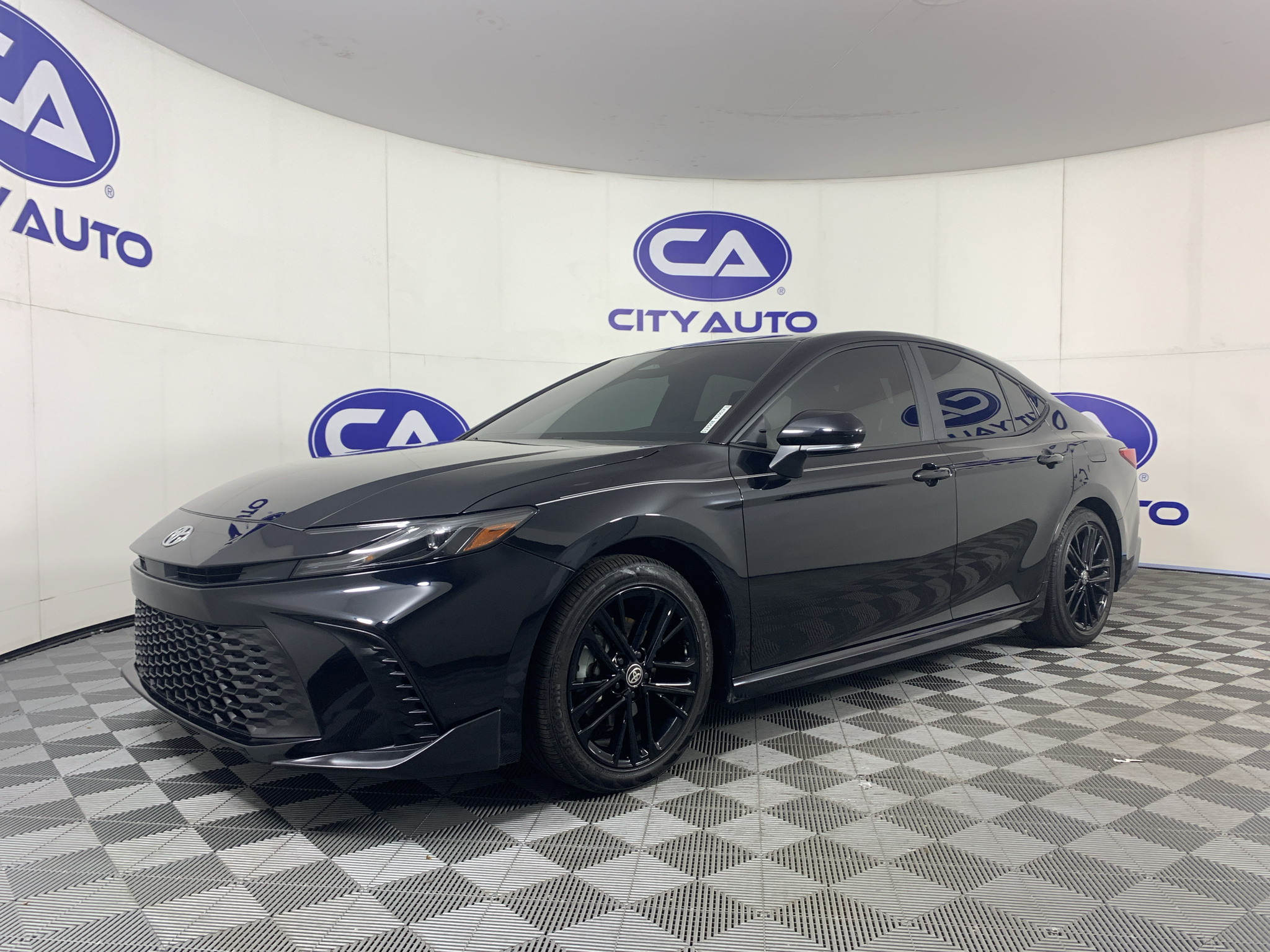 Used 2025 Toyota Camry Hybrid Sedan