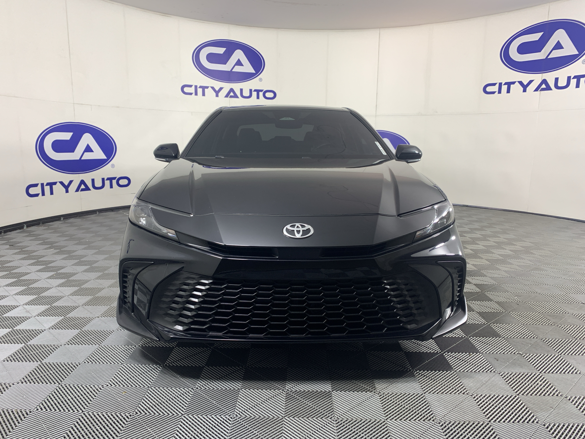 Used 2025 Toyota Camry Hybrid Sedan