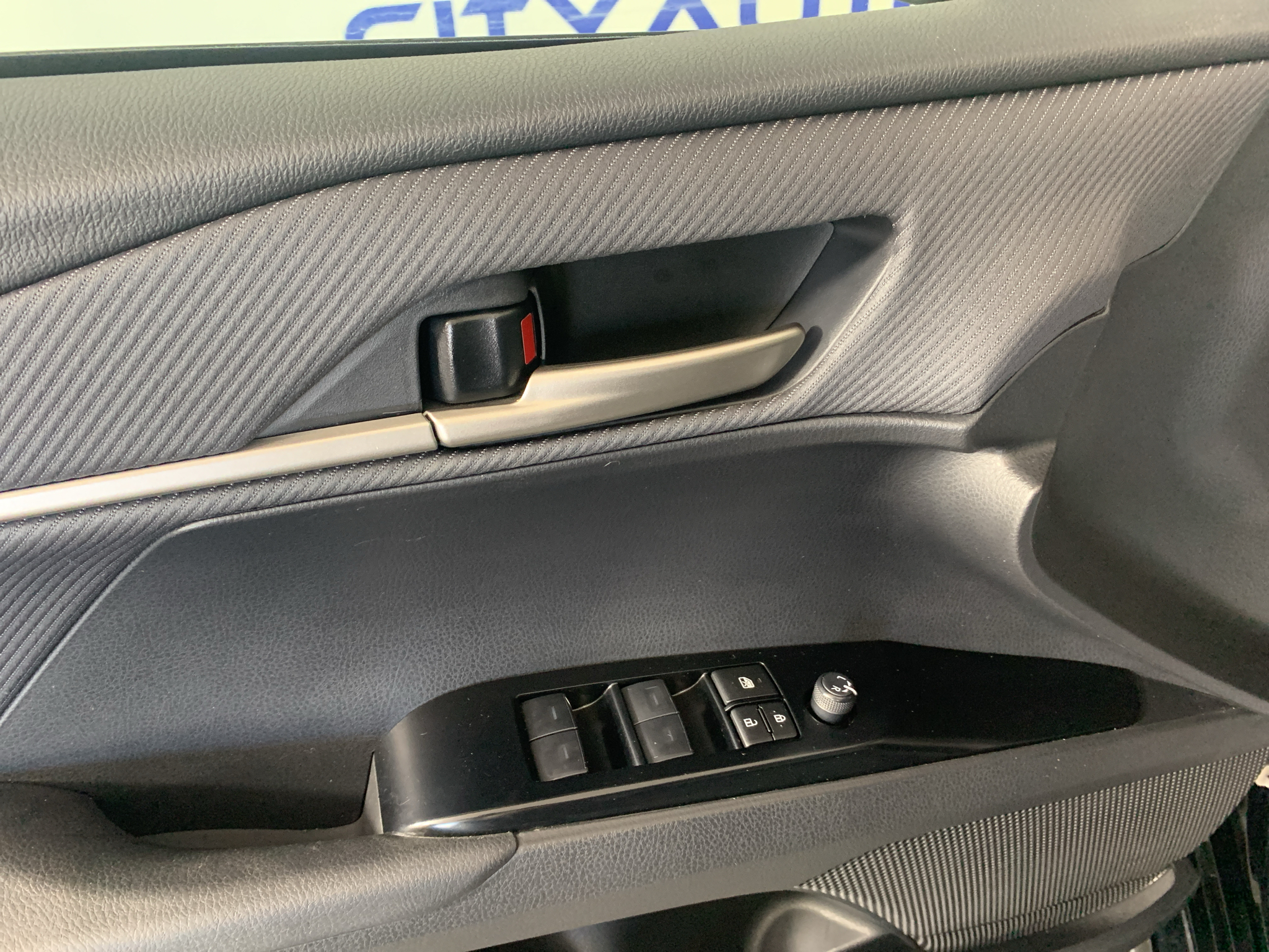 Used 2025 Toyota Camry Hybrid Sedan