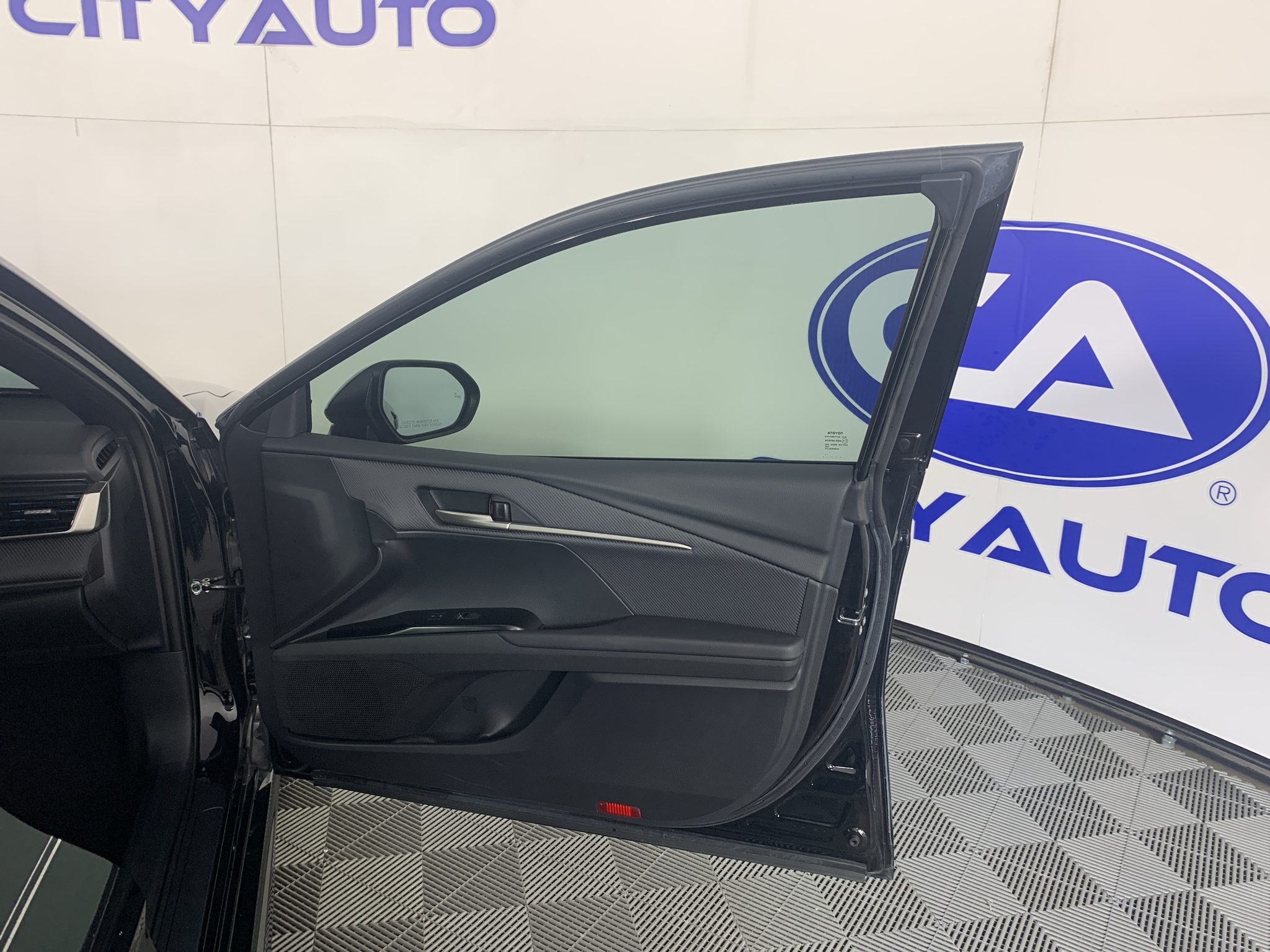 Used 2025 Toyota Camry Hybrid Sedan