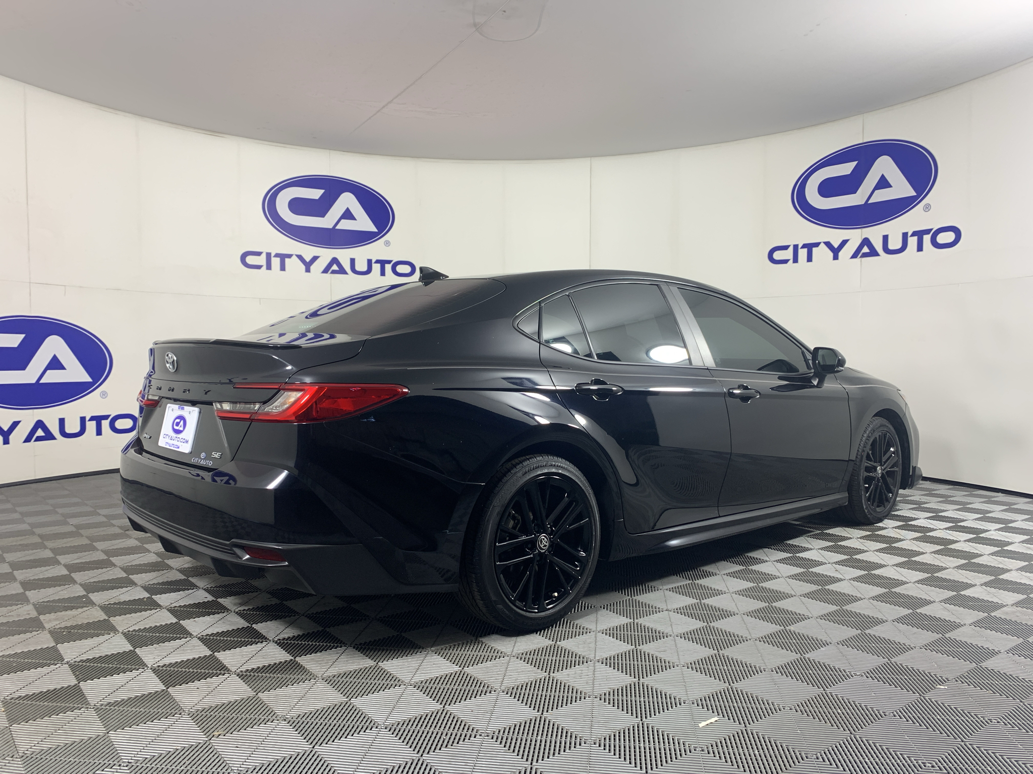 Used 2025 Toyota Camry Hybrid Sedan