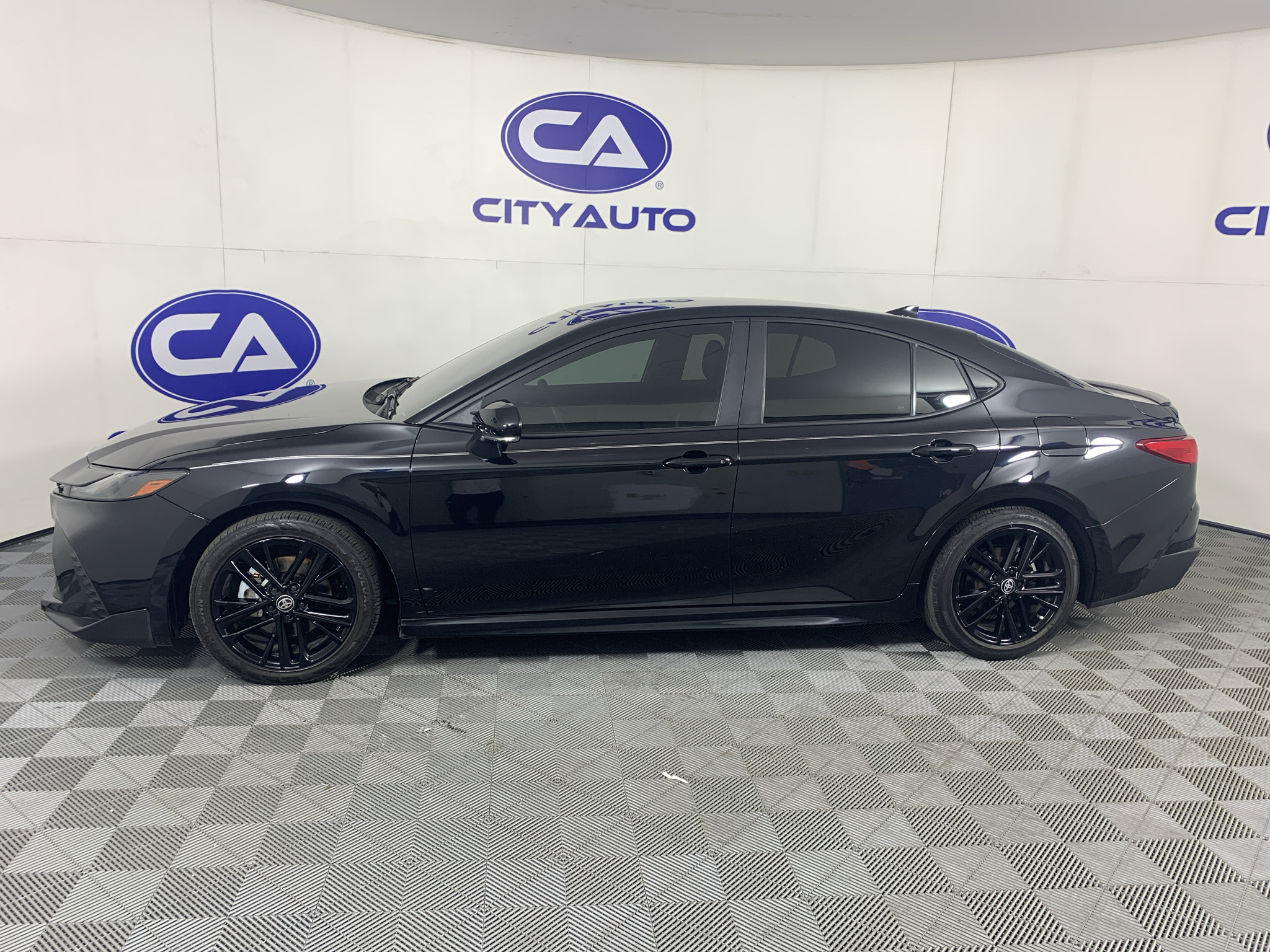 Used 2025 Toyota Camry Hybrid Sedan