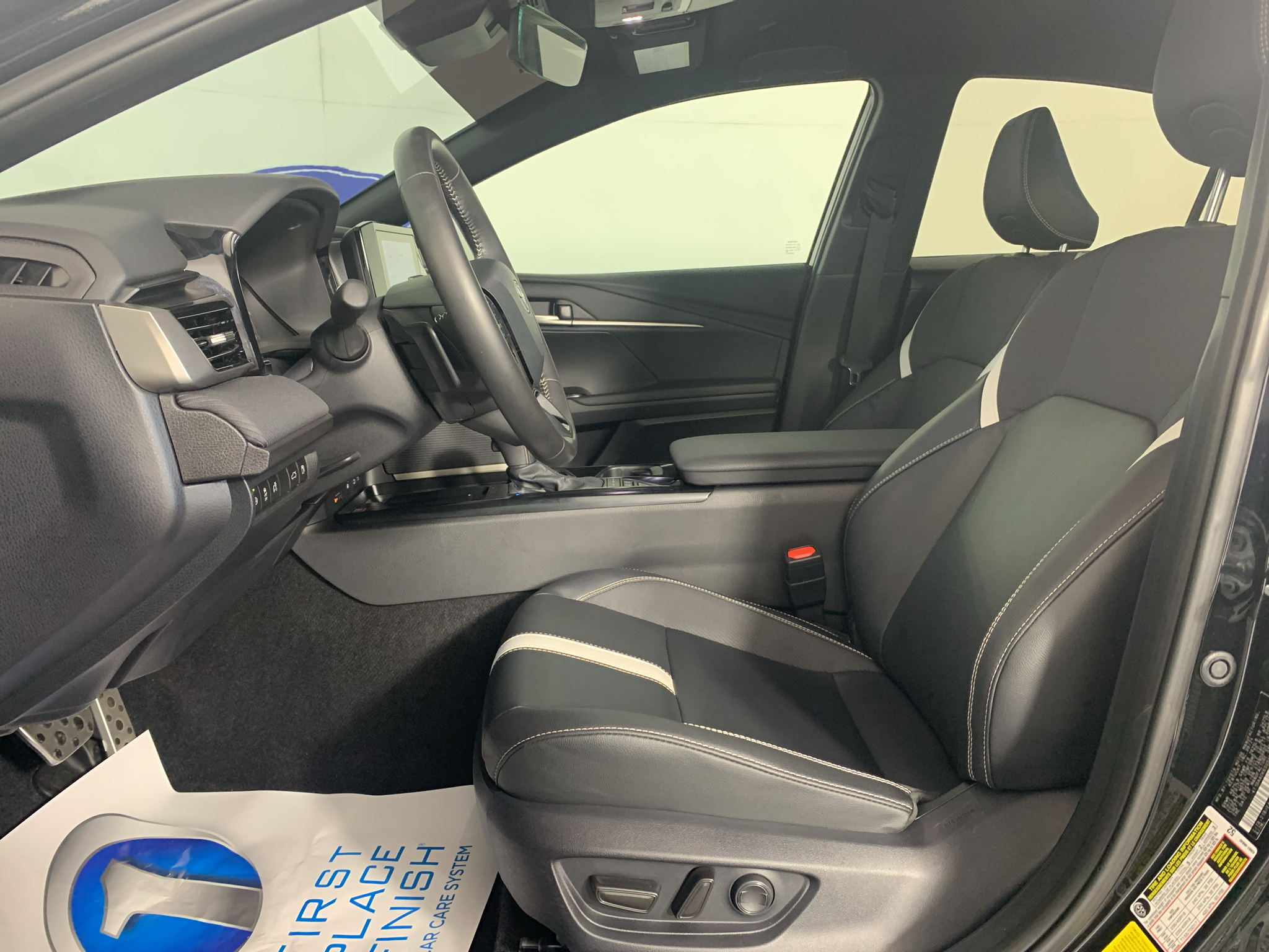 Used 2025 Toyota Camry Hybrid Sedan