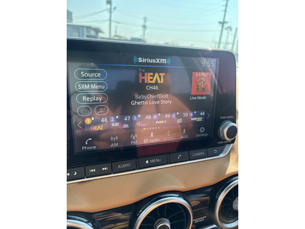Vehicle photo 6
