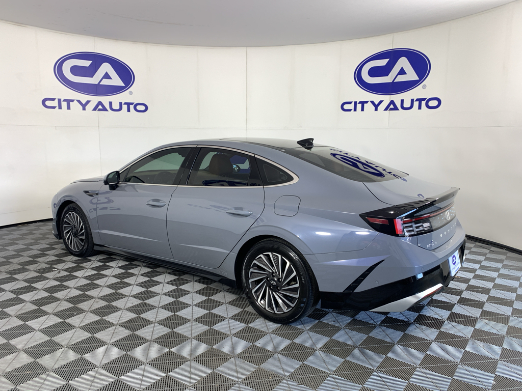 Used 2024 Hyundai Sonata Hybrid Sedan