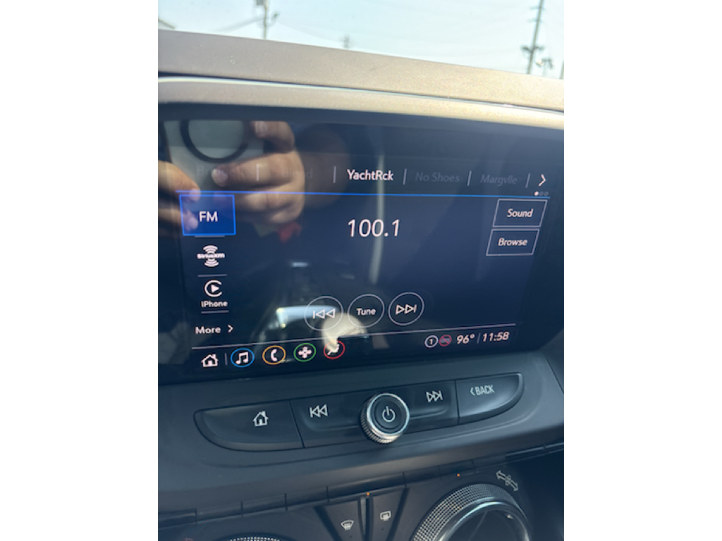 Vehicle photo 3