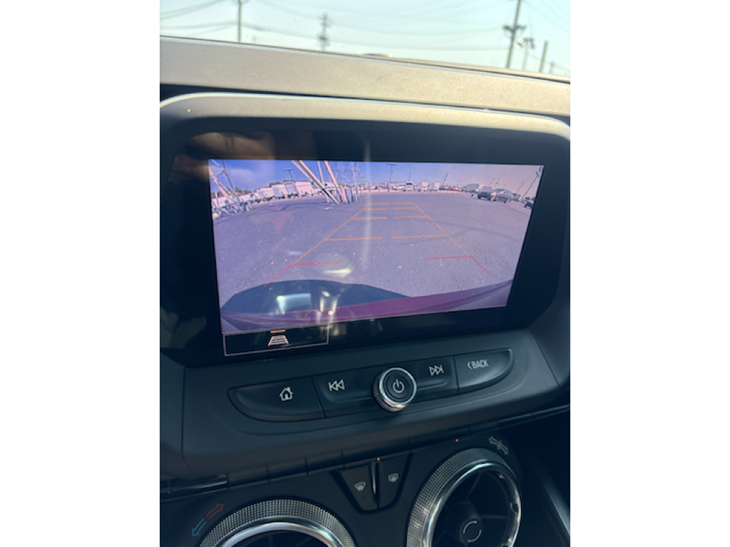 Vehicle photo 4