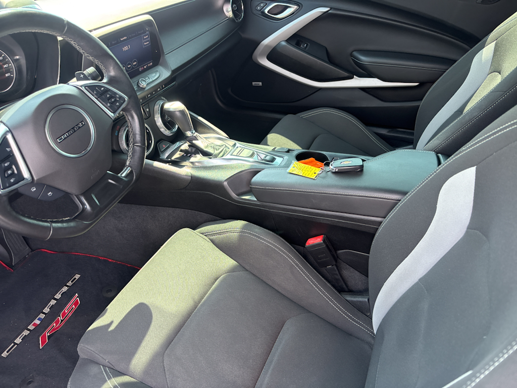 Vehicle photo 7