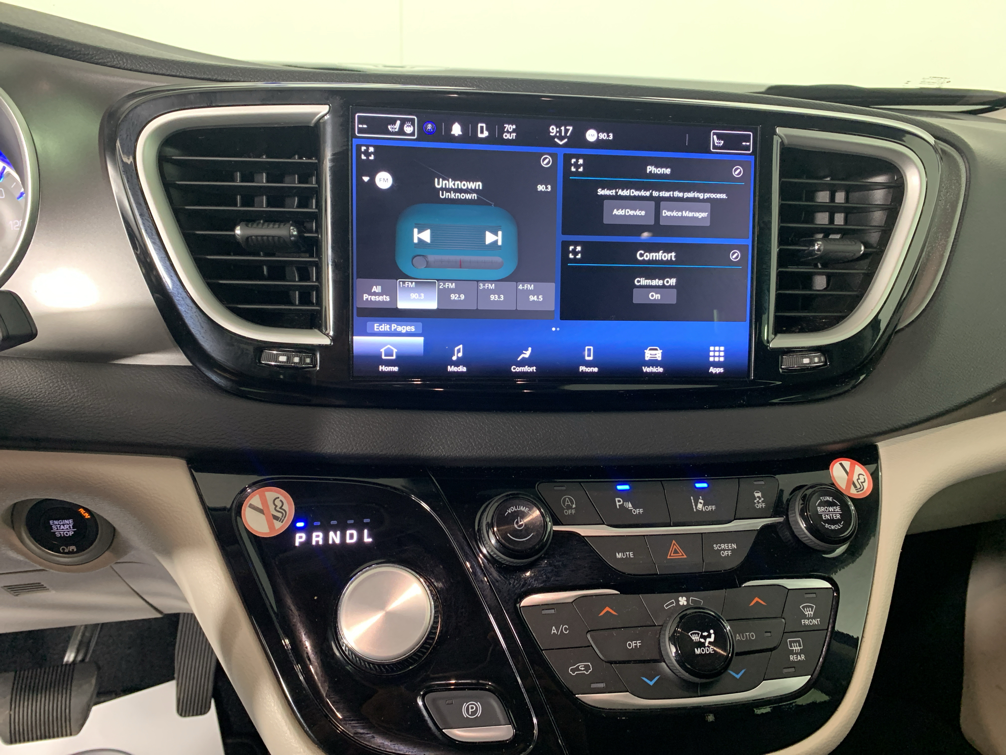 Used 2024 Chrysler Pacifica Van