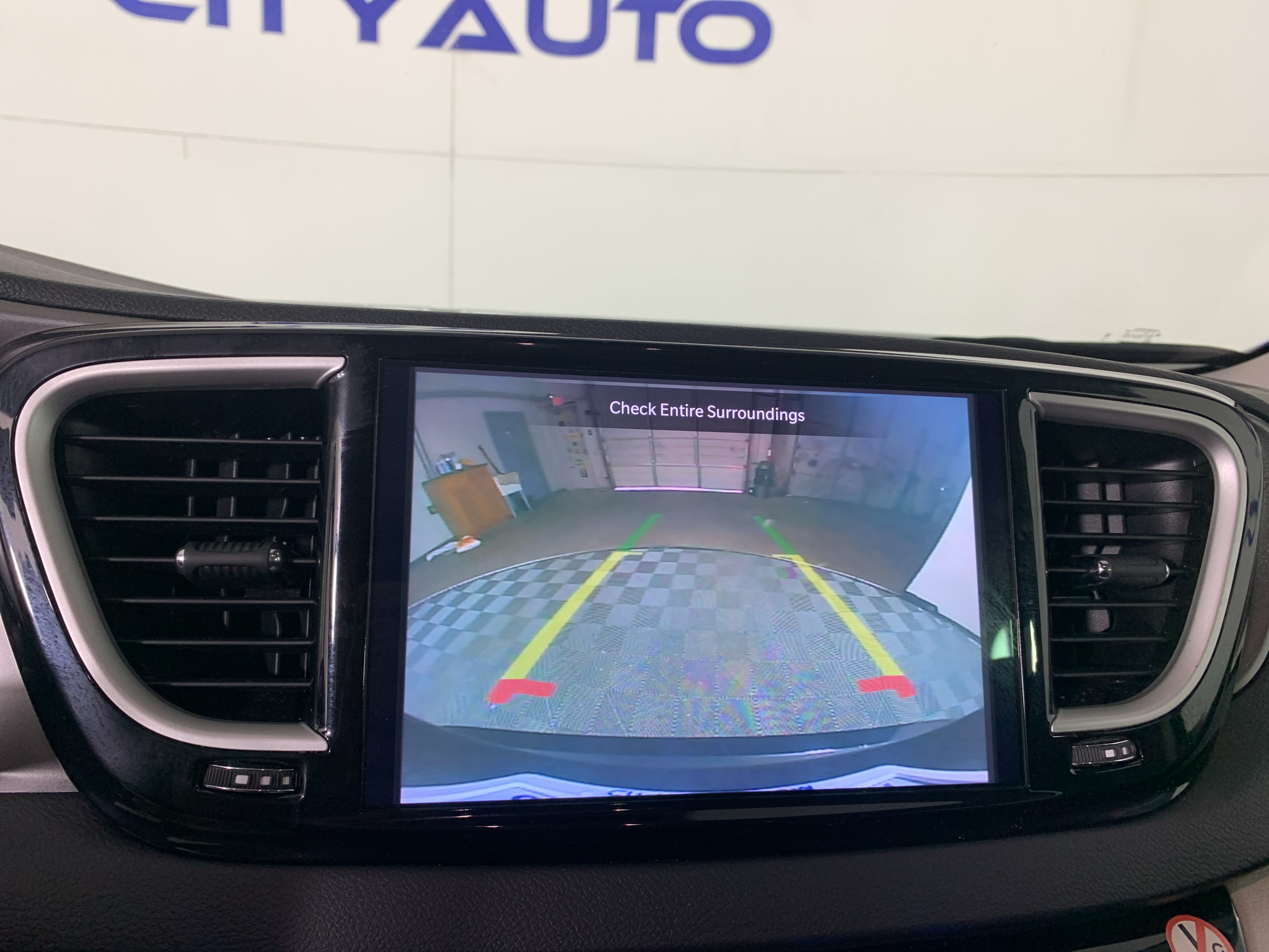 Used 2024 Chrysler Pacifica Van