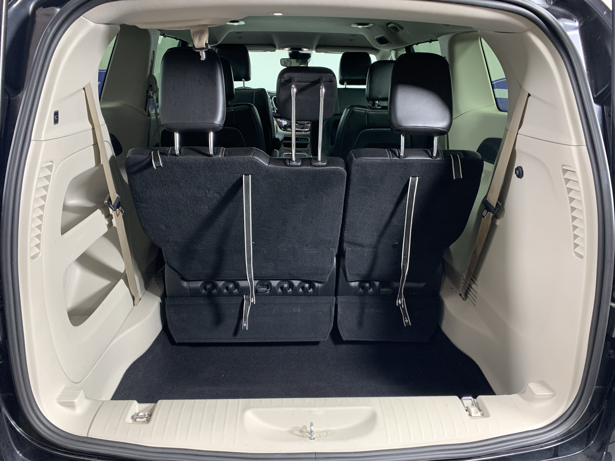 Used 2024 Chrysler Pacifica Van