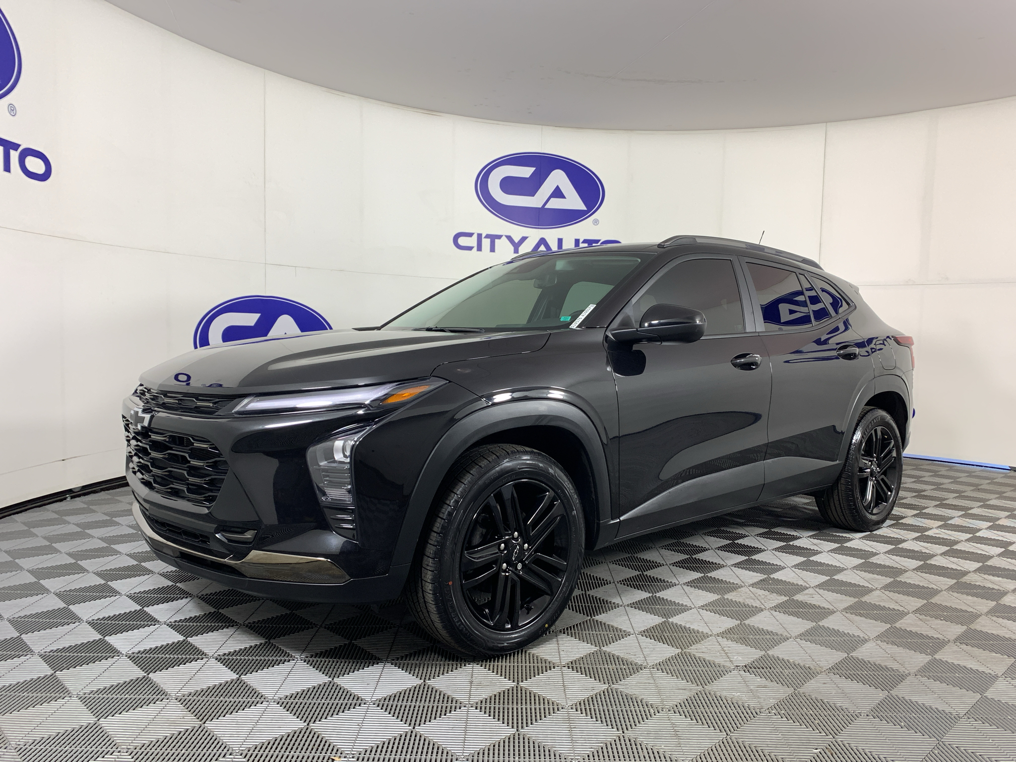 Used 2025 Chevrolet Trax SUV