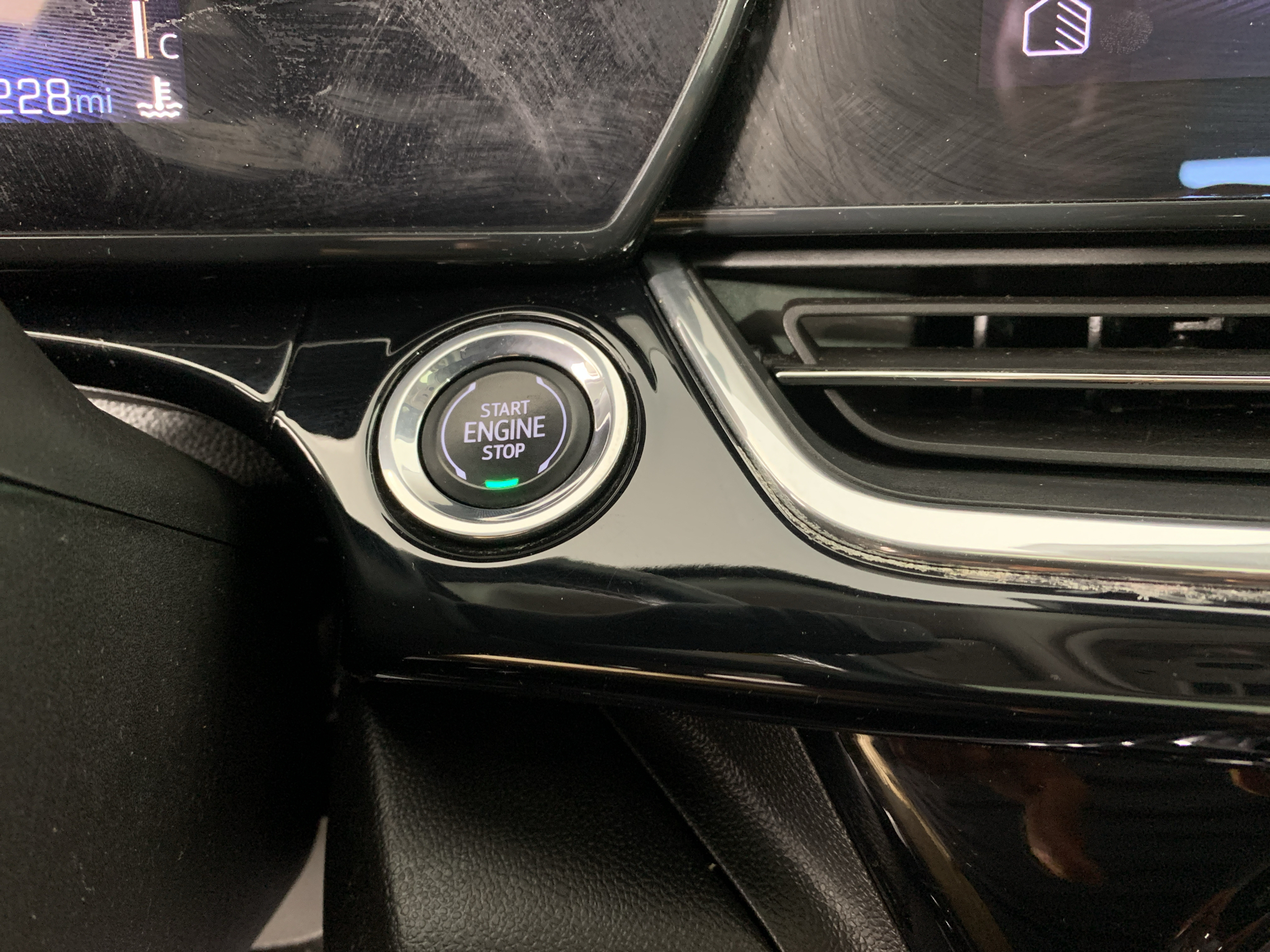 Used 2025 Chevrolet Trax SUV