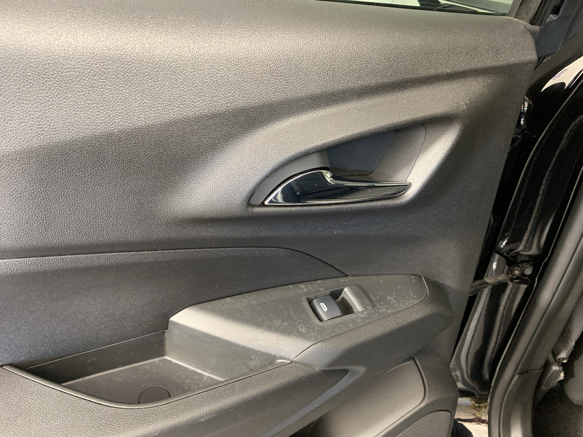 Used 2025 Chevrolet Trax SUV