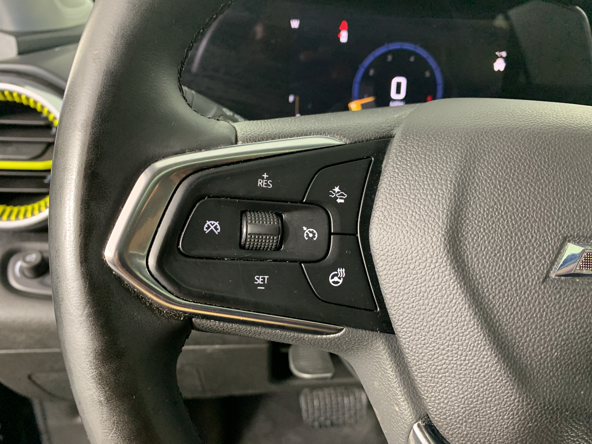 Used 2025 Chevrolet Trax SUV