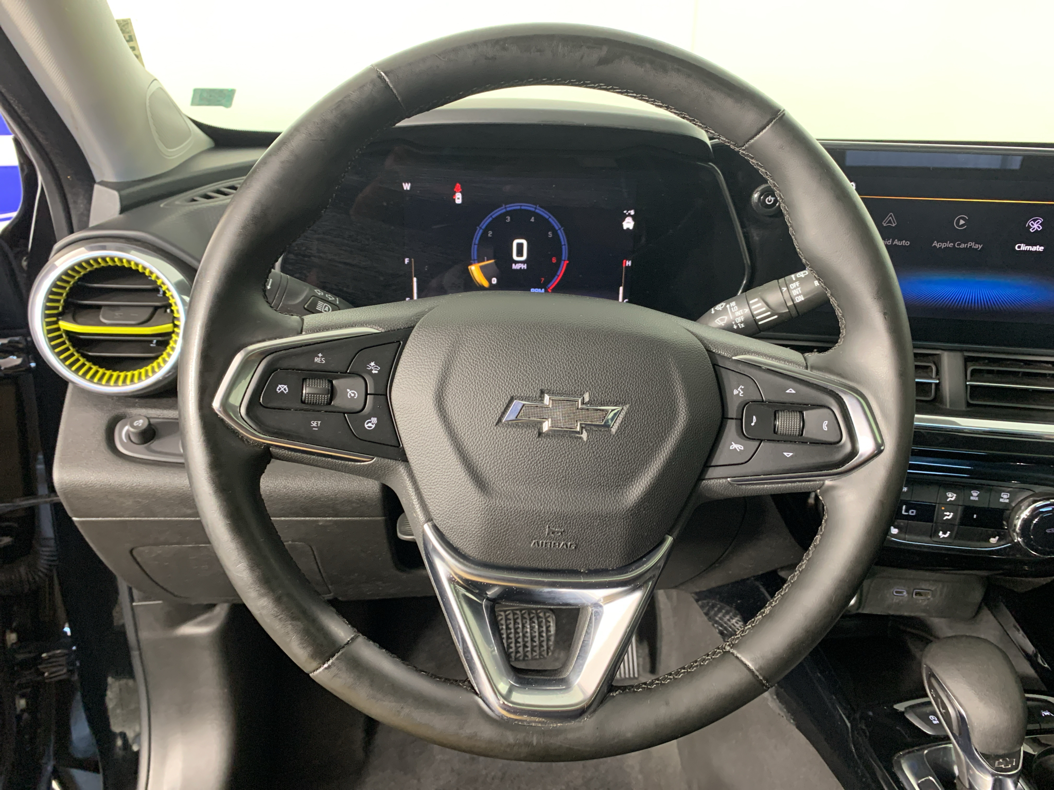 Used 2025 Chevrolet Trax SUV