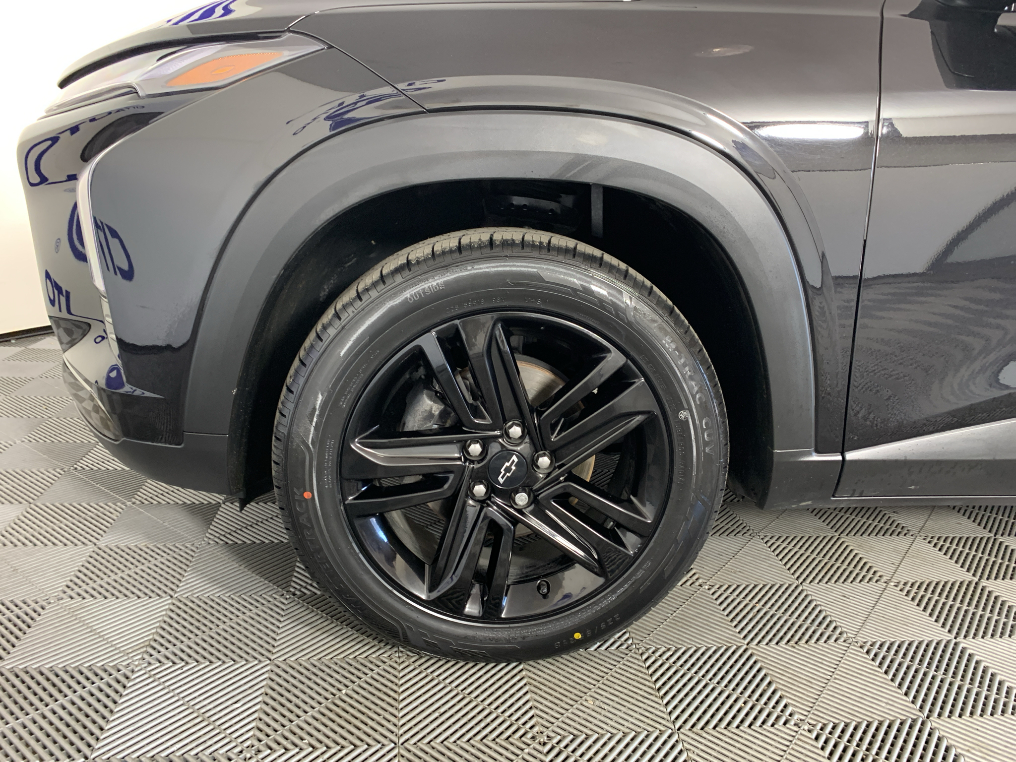 Used 2025 Chevrolet Trax SUV