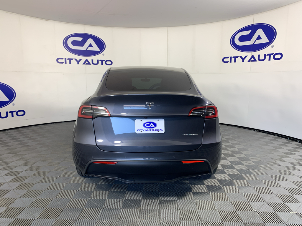 Vehicle photo 4
