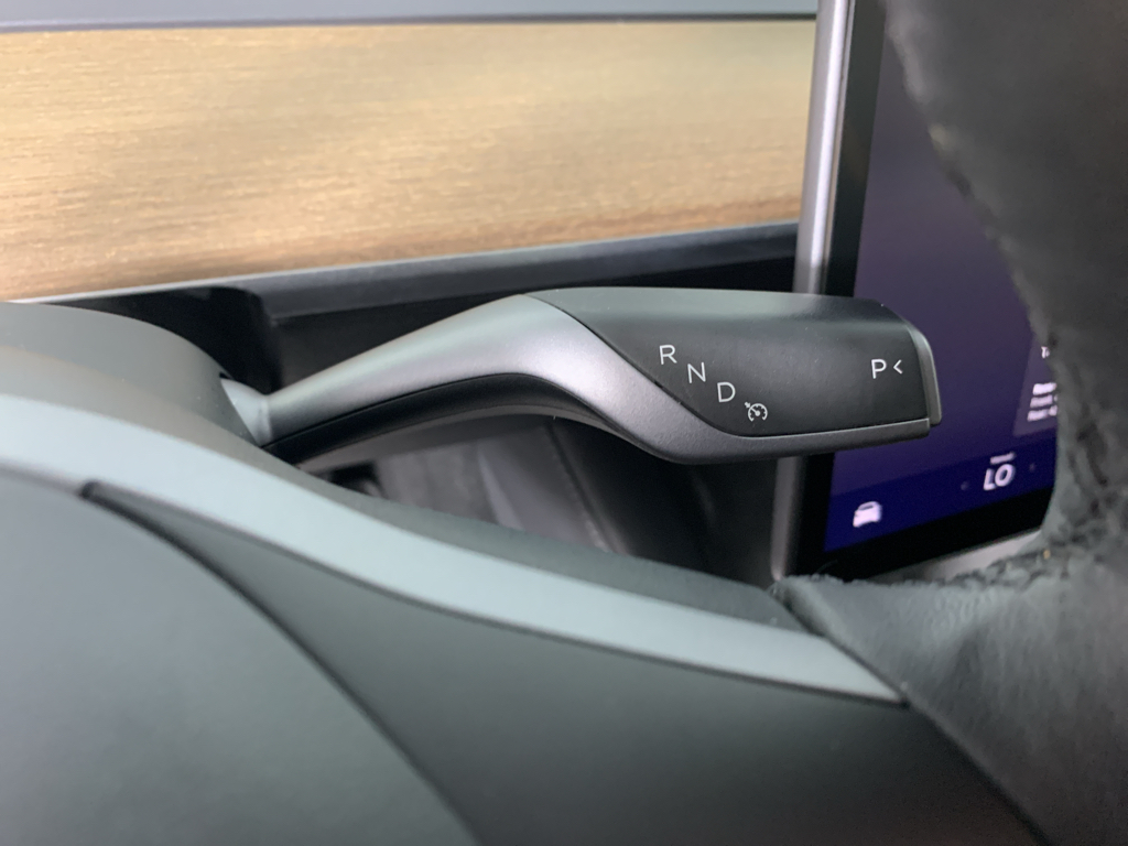 Vehicle photo 19