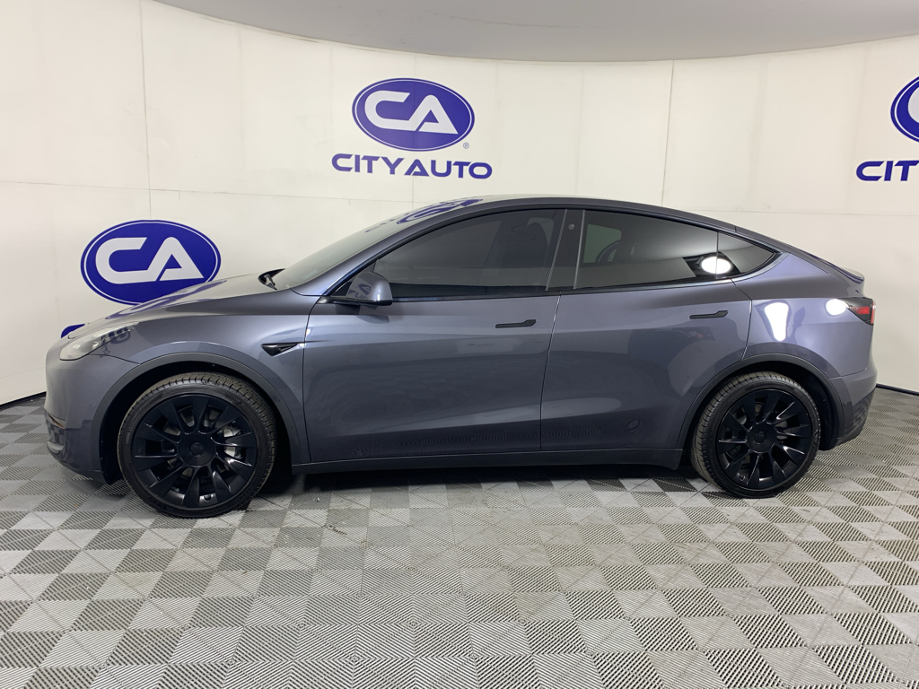 Vehicle photo 6