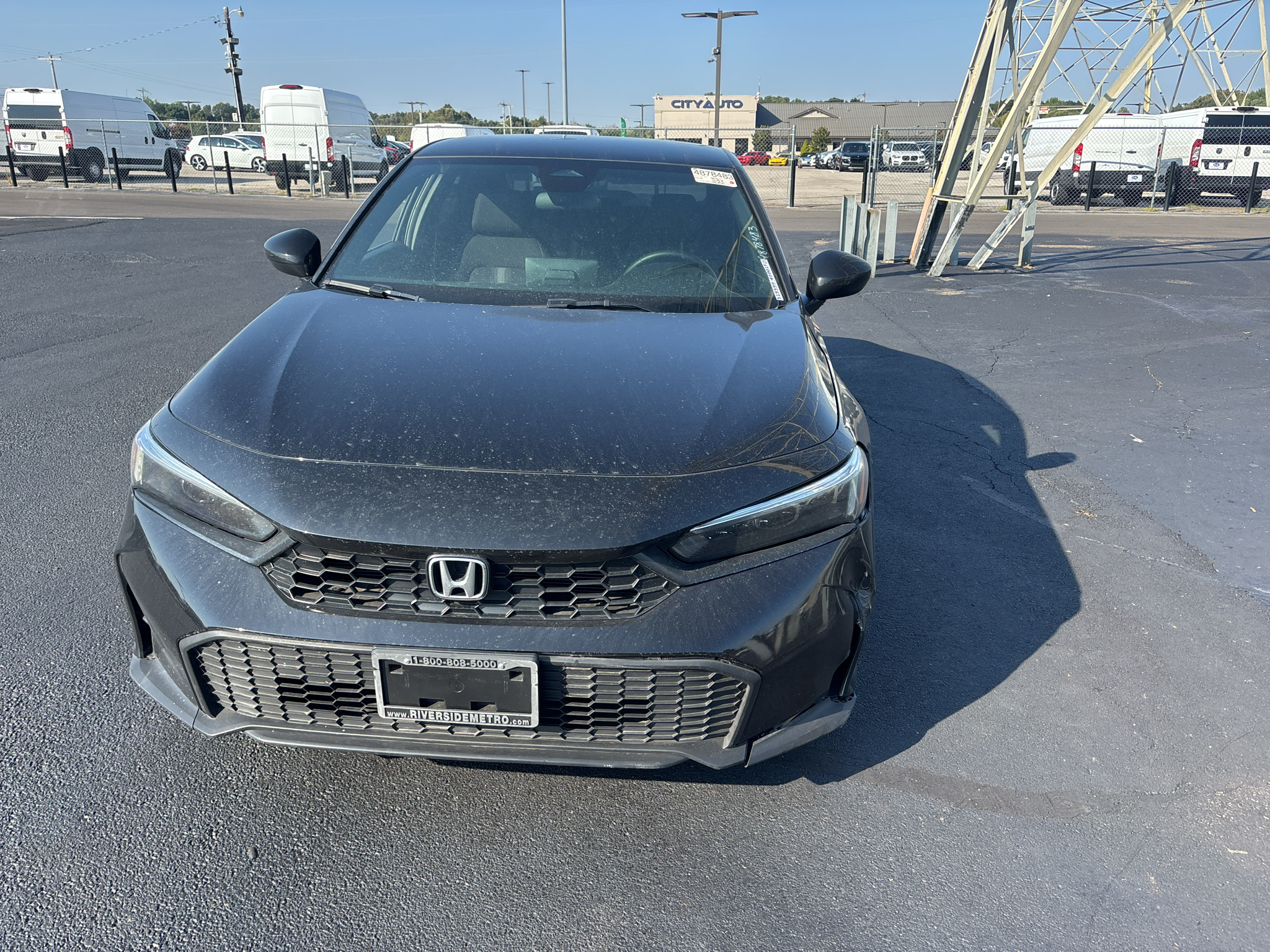 Vehicle photo 2