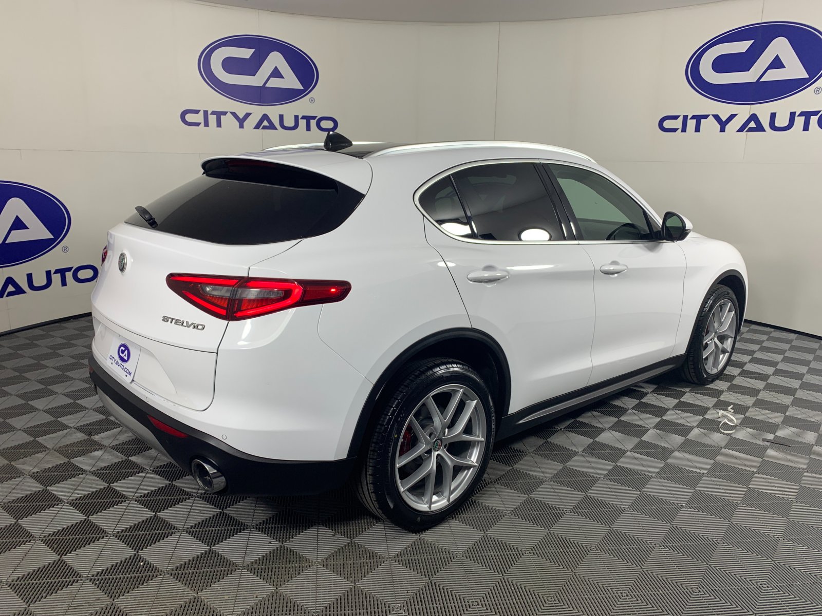 Used 2019 Alfa romeo Stelvio SUV