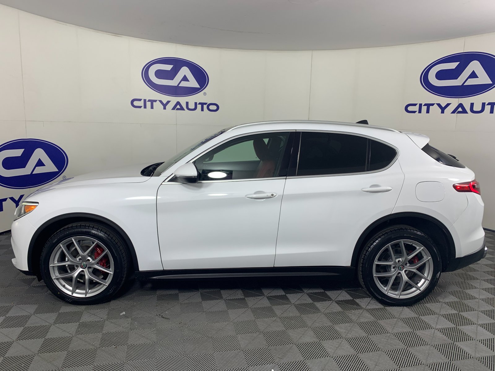 Used 2019 Alfa romeo Stelvio SUV